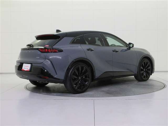 全国トヨタディーラーの中でも数少ない、トヨタ認定検査員が1台ずつ内外装をチェック。