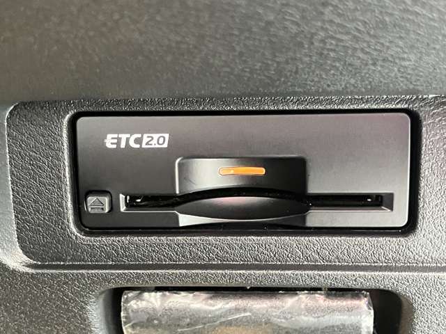 ETCがあれば料金所もラクラク通過できます。今や遠出される際の必需品ですね！セットアップ作業も致しますので、ご納車時からすぐに使えますよ！