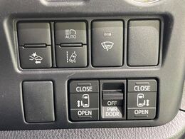 【両側パワースライドドア】スマートキーや運転席のスイッチで後席両側スライドドアの開閉が可能♪電動だから力を入れてドアを開ける必要が無く、小さなお子様でも簡単に開け閉めでき快適です♪