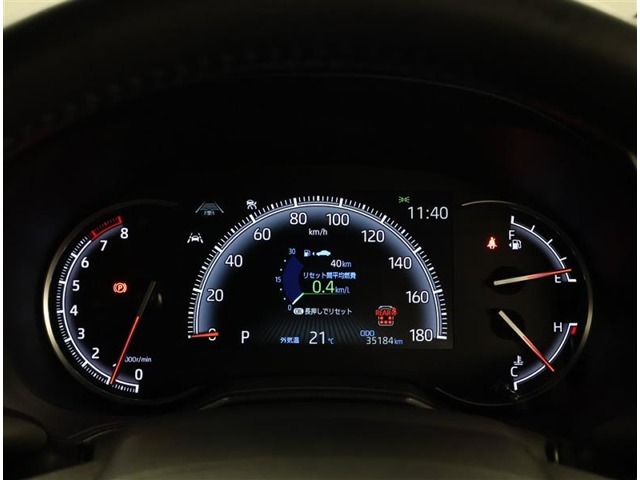 反応のいいステアリング。ぜひお車を見ていただき、取り回しをご確認ください。
