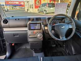 当店でお車をご購入いただき、さらに「有料保証」プランにご加入いただくと、特典としてオイル交換10回分の無料チケットを差し上げます。