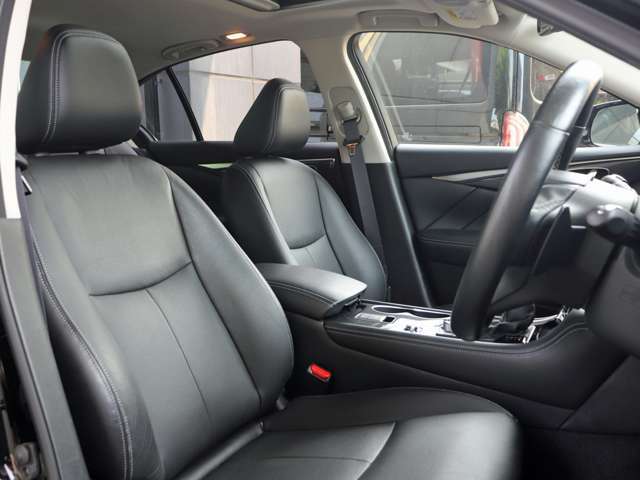 内外装クリーニング済みです！車両品質には自信がございます！是非お気軽にご来店下さい！