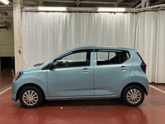 【スマートアシストIII搭載車】　衝突回避支援ブレーキ機能（対車両・歩行者）、衝突警報機能（対車両・対歩行者）、誤発信抑制制御機能などのさまざまな機能で安全な運転をサポートします