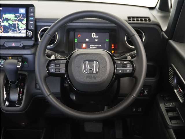 【Honda SENSING】先進の安全運転支援機能で、さまざまなシーンで運転をサポート！システムが運転中のヒヤリハット回避を支援します。