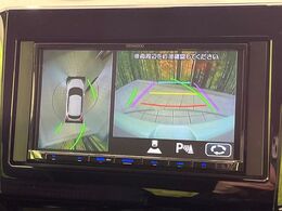 【全方位モニター用カメラ】専用のカメラにより、上から見下ろしたような視点で360度クルマの周囲を確認することができます☆死角部分も確認しやすく、狭い場所での切り返しや駐車もスムーズに行えます。