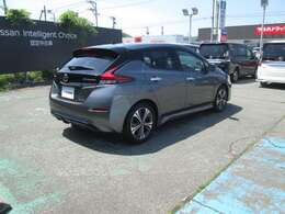 《NISSAN認定中古車》なのでクルマの隅々まで104項目にわたる徹底した点検整備を実施します　安心安心！