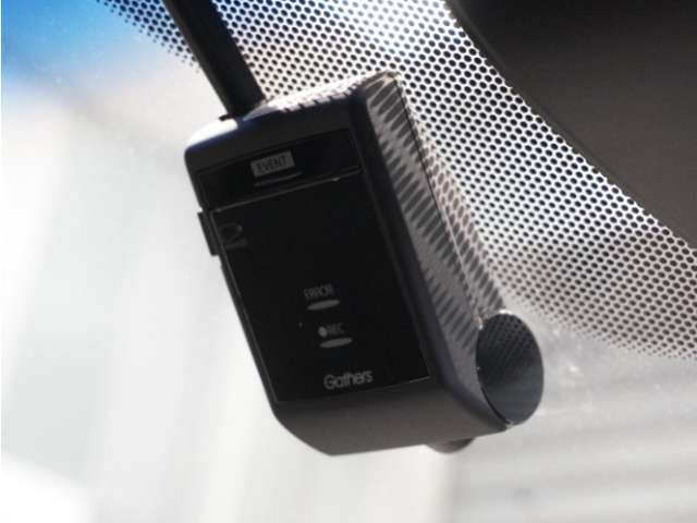 【ドライブレコーダー】万が一のときにしっかりと証拠を残しましょう！旅の思い出をドライブ映像としても残せます！　わずかなご負担で最新機種の装着も可能です。お気軽にお申し付けください。