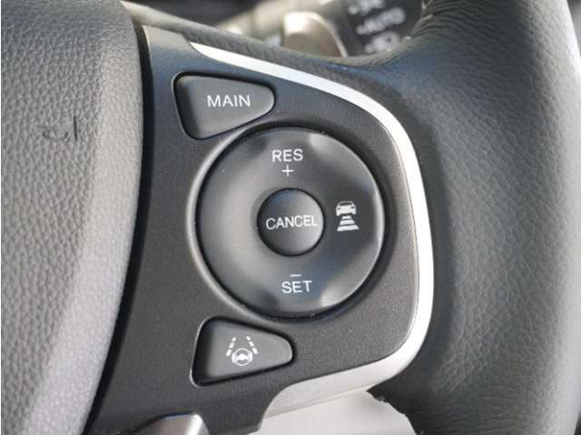 【ホンダセンシング】衝突を予測してブレーキをかけたり、前のクルマにちょうどいい距離でついていったりできる多彩な安心・快適機能を搭載した先進の安全運転支援システム。