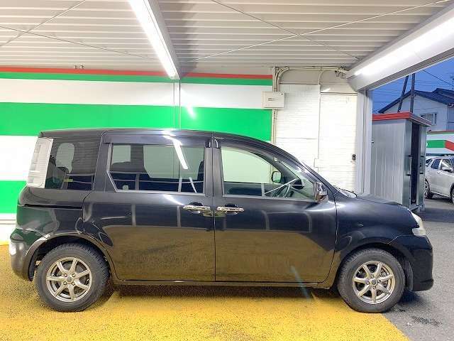 禁煙車です！また、ミラーウインカー・ドアバイザー・プライバシーガラス付きです！