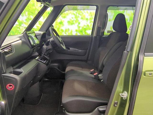 WECARSでは各商談席に大型モニターをご用意しております！見やすい大画面でゆったりと全国の在庫をご覧いただけます！是非ご来店お待ちしております！