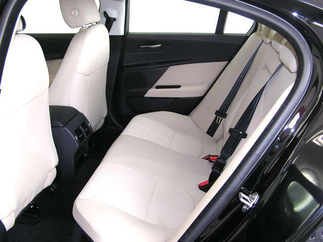 自社工場もございます！輸入車専用コンピュターも完備しております！アフターメンテナンスもお任せ下さい！