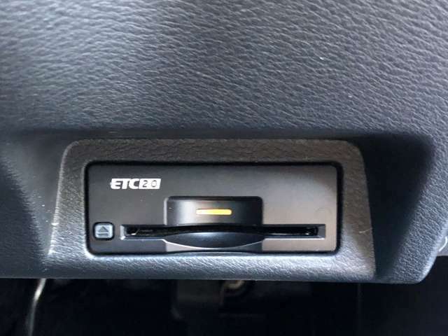 【ETC2.0車載器装備】　高速道路・首都高速、アクアライン走行時に便利な、ETC2.0装着車です。