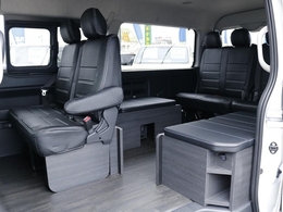 センターテーブル、ベットマットは脱着可能です♪