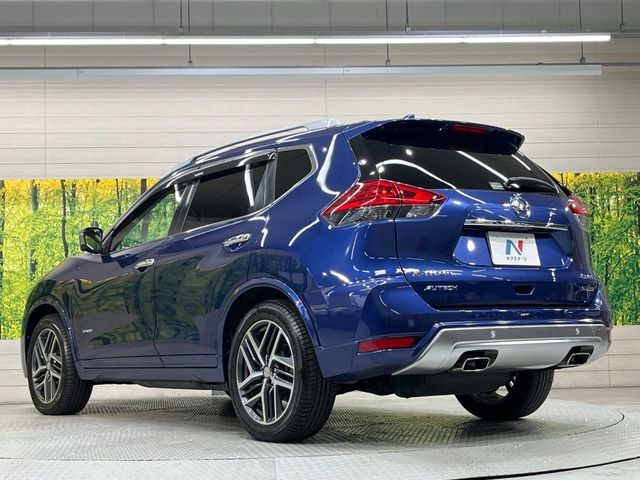 皆さまに安心してお乗りいただきたいから、当店では法定点検整備を無料で実施。（※登録済未使用車など一部対象外がございます。）