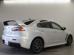 傷も少なく良好な車両です