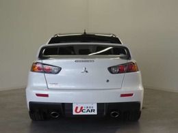 傷も少なく良好な車両です