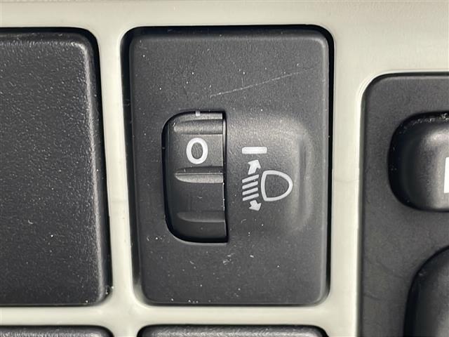 【運転席操作部】快適なドライブを楽しむための機能が装備されています！運転席から触れるので、使いやすいです！除菌プランいれていただくと、さらに清潔で安心していただけます！