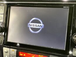 【純正8型ナビ】人気の純正ナビを装備。オーディオ機能も充実しており、Bluetooth接続すればお持ちのスマホやMP3プレイヤーの音楽を再生可能！毎日の運転がさらに楽しくなります！！