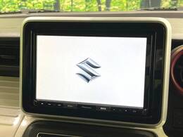 【純正8型ナビ】人気の純正ナビを装備しております。ナビの使いやすさはもちろん、オーディオ機能も充実！キャンプや旅行はもちろん、通勤や買い物など普段のドライブも楽しくなるはず♪