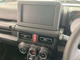 こちら運転席周りの操作部分の写真になります。各部しっかり動作の確認をしておりますので、ご安心だくさい。また、第三者機関の鑑 定書もありますので、そちらも併せて、ご確認いただければ幸いです！