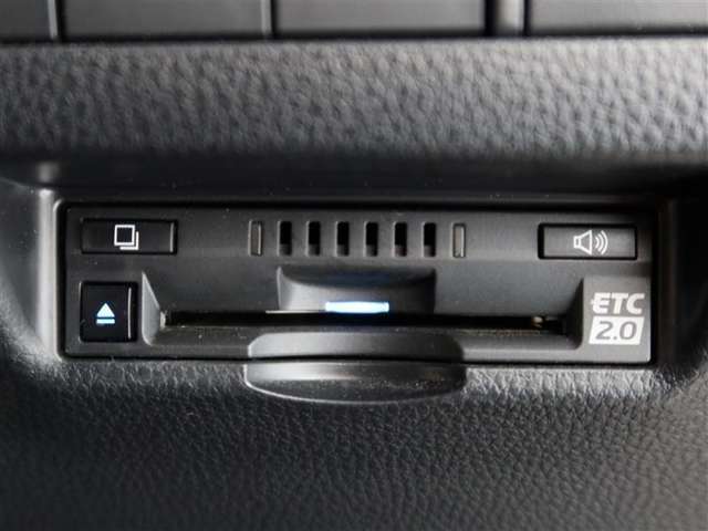 ETC車載器付きです。高速道路の料金所もスムーズに通過できます。