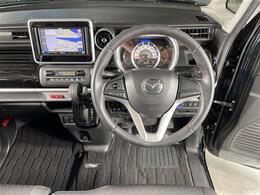 【ハンドル】『ハンドル/ステアリング』の画像になります。写真の内容に関してご不明点、ご質問等がございましたらお気軽にガリバー店舗までお問い合わせください。