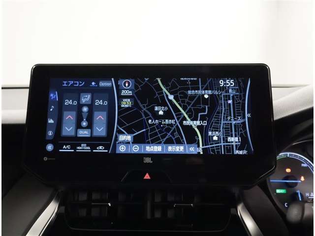 ナビ装着です。ナビがあれば長距離ドライブや知らない場所に行くのも安心ですね