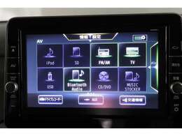 CD・DVD・SDオーディオ・Bluetoothオーディオ再生可能。SDカードへの音楽録音も可能。フルセグTV視聴可能。