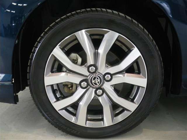 安心3.☆ロングラン保証付き☆　全ての中古車に1年間走行距離無制限の無料保証が付いています！　別途有料で最長3年まで延長可能。　詳しくは販売店スタッフにお尋ねくださいませ。