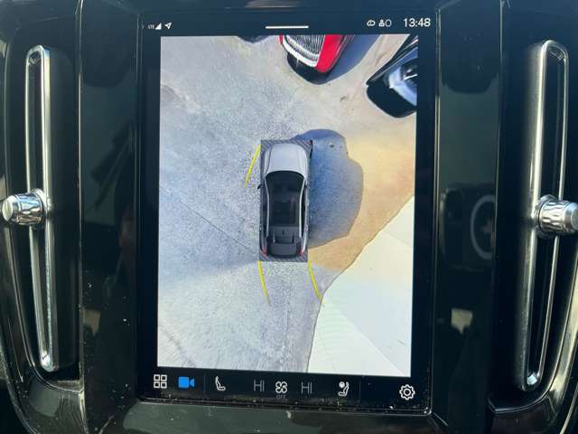 オンライン（ZoomやGoogleMeet）にてお車のご案内も可能です！”エンジンをかけてほしい！”や”車両状態の詳細を知りたい”など何でもお申し付けください！