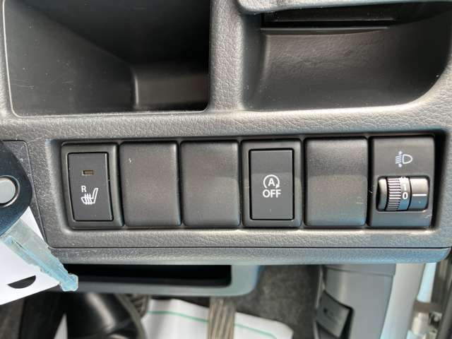 自社認証整備工場も完備しておりますので、幅広くお客様のカーライフサポートをさせて頂きます。車検や整備などもお任せください！