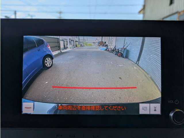 ★バックカメラ搭載のため、駐車時に安心です！