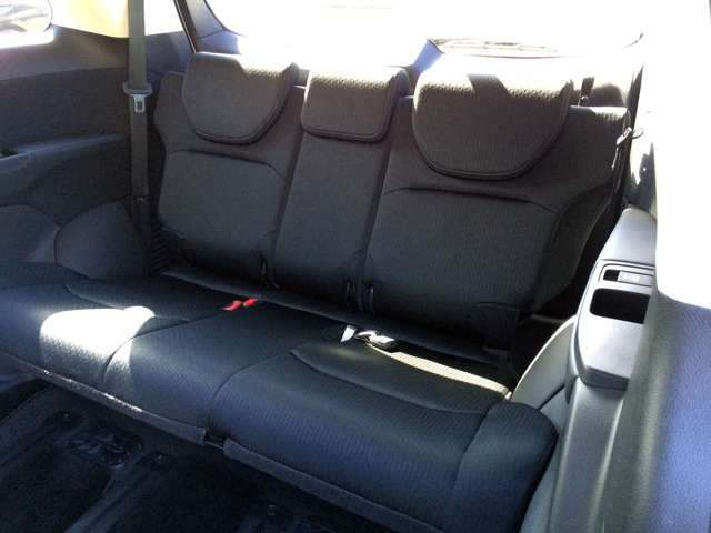 3列目も広々しており、大人の方でも、ゆったりとおくつろぎ頂けます！特徴でもあるフラット格納も可能です！