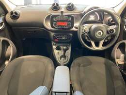 LIBERALAでは安心してお乗りいただける輸入車を全国のお客様にご提案、ご提供してまいります。