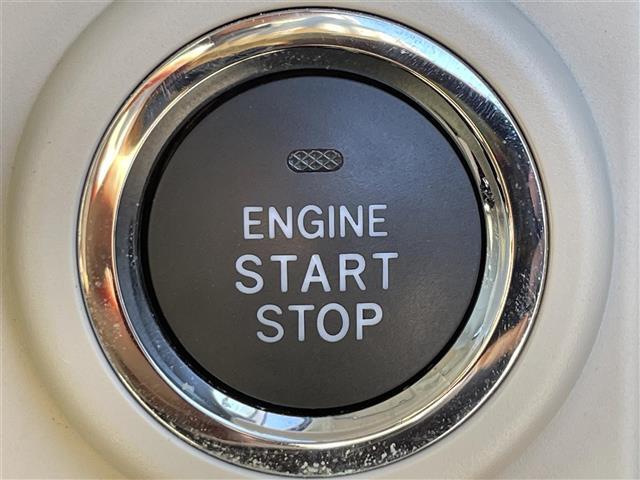 【運転席操作部】『運転席周辺の装備』の画像になります。快適なドライブを楽しむための機能が装備されています！運転席から触れるので使いやすいです！