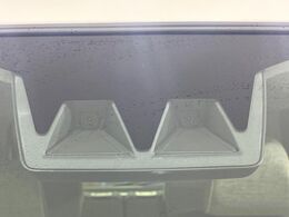 【スマートアシスト】走行中に前方の車両等を認識し、衝突しそうな時は警報とブレーキで衝突回避と被害軽減をアシスト。より安全にドライブをお楽しみいただけます。