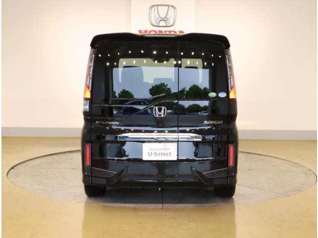 当社では安心してお乗り頂ける様に全車に1年間・走行距離無制限のホッと保証を無料でを付けしています。