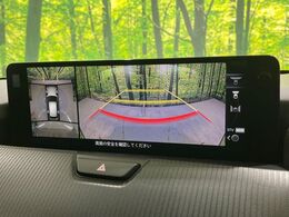【360°ビューモニター】専用のカメラにより、上から見下ろしたような視点で360度クルマの周囲を確認することができます☆死角部分も確認しやすく、狭い場所での切り返しや駐車もスムーズに行えます。