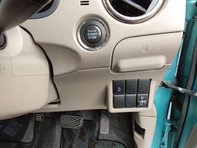 ★☆全車、内外装のクリーニング後に天然カルナバ配合のWAXで仕上げ後にご納車致します。ツヤツヤ♪☆★