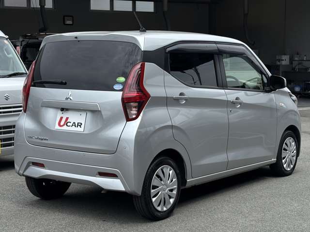 【横滑り防止装置】車輪の回転が止まったまま路面を滑ることを防ぎます！ドライバーが意図した方向に車を保ってくれるので安心ですね！