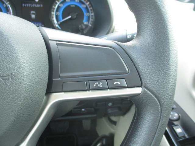 中古車のことはお任せください。専任の担当者がご説明いたします。