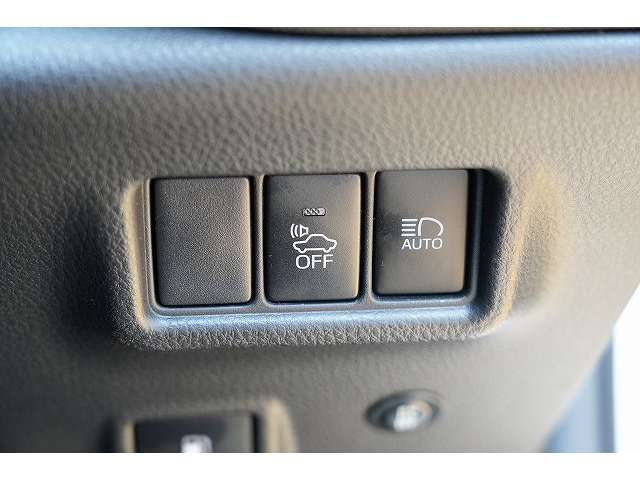 ★販売は勿論の事・買取・板金・車検・日常のメンテナンスから修理や保険、例えば事故を起こした後の対応等まで幅広くご相談に応じます！お気軽にスタッフまで★