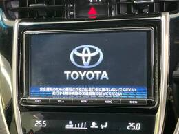 【純正9型ナビ】人気の純正ナビを装備しております。ナビの使いやすさはもちろん、オーディオ機能も充実！キャンプや旅行はもちろん、通勤や買い物など普段のドライブも楽しくなるはず♪