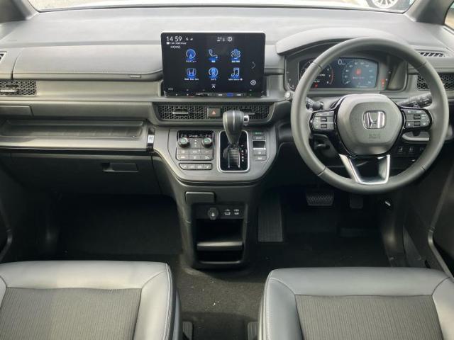 「この車の写真をもっと見たい」「状態が気になる」「この装備はついている？」どんな小さな疑問でもお気軽にお問い合わせください！