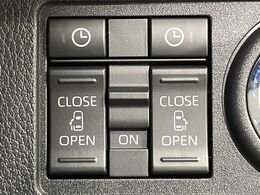 【両側パワースライドドア】スマートキーや運転席のスイッチで後席両側スライドドアの開閉が可能♪電動だから力を入れてドアを開ける必要が無く、小さなお子様でも簡単に開け閉めでき快適です♪