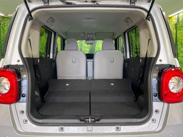 普段のお買い物や通勤、送迎等に十分な荷室スペースを確保しております。セカンドシートを倒すと、大きな荷物の積載も可能です♪