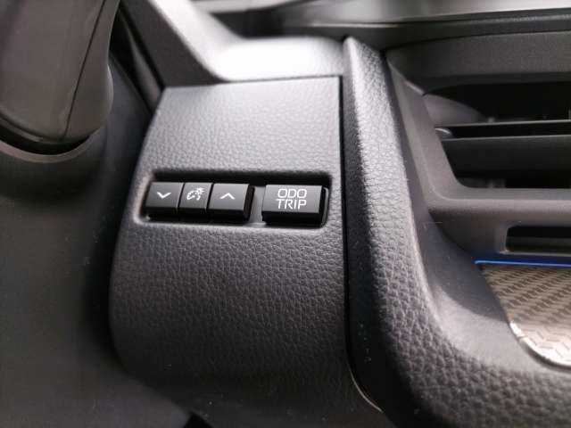 手になじみ運転も快適、いつも触る部分ですので質感は良いほうが良いですね