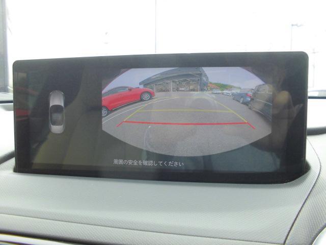 バックカメラを装備。駐車場などでの取り回しもスムーズに行っていただけます。