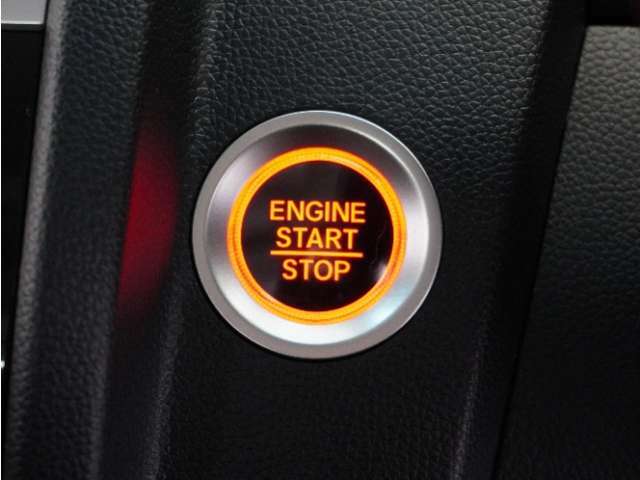 プッシュ式のエンジンスタートボタンです。