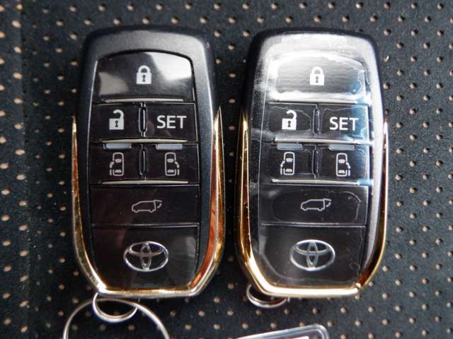 『インテリジェントキ-』機械的な鍵を使用せずに車両のドアの施錠/解錠、エンジン始動が可能なシステムです！